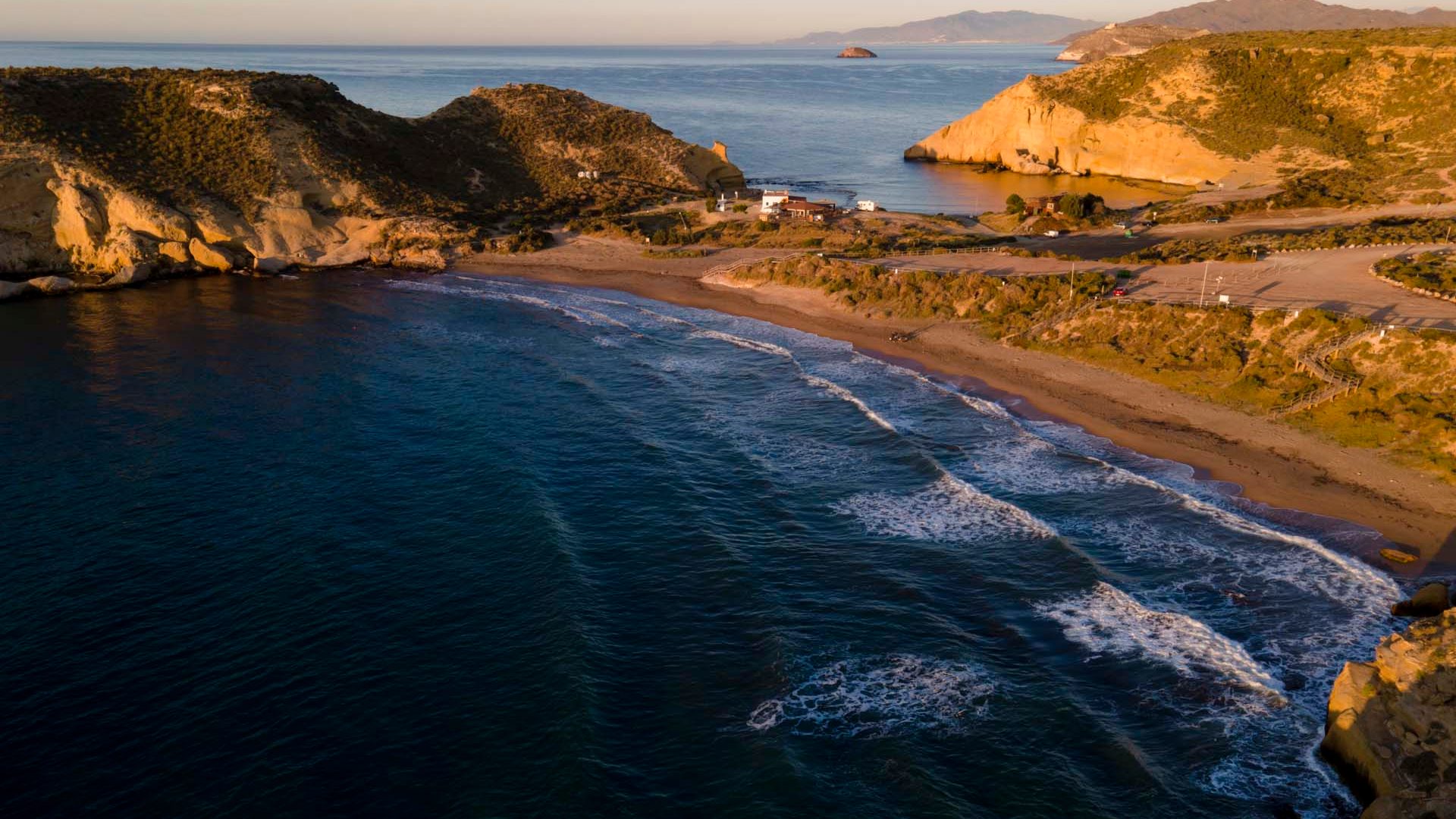 playa la carolina 2.jpg